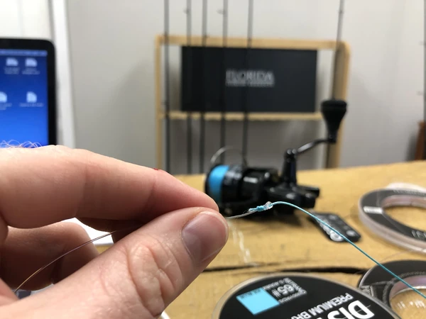 How to tie Fluorocarbon to Braided Line